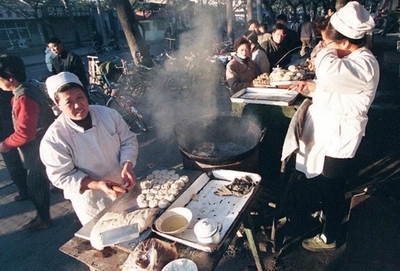 北京で段ボールを具材に使った偽装肉まん見つかる