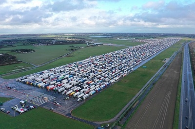 英、別の変異種の感染も確認 南アフリカに渡航制限