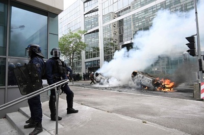 仏暴動4夜連続、994人拘束 内務省