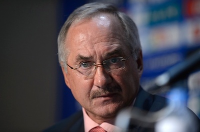 W杯出場に黄信号の韓国、シュティーリケ代表監督を解任