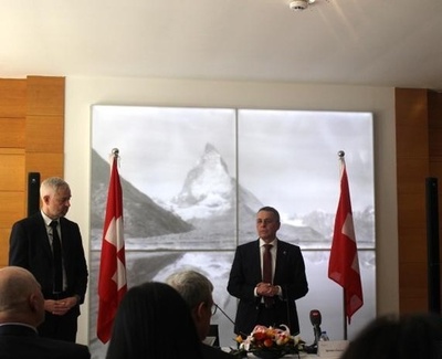 スイス、中国人の渡航を促進 外相