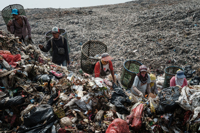 【今日の1枚】世界最大のごみ埋め立て地、でも満杯状態 インドネシア