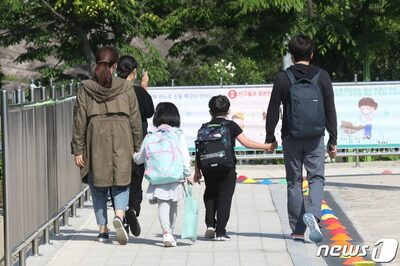 韓国・23日から共働きの育児休業「最大3年」…流産休暇は2倍に拡大