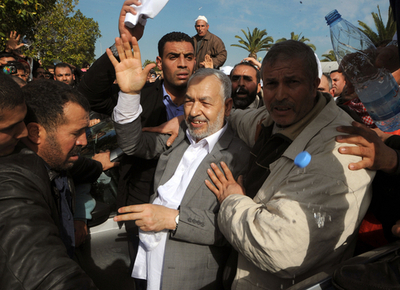イスラム政党指導者が20年ぶり帰国、新政権参加に意欲 チュニジア