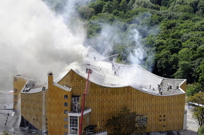 ベルリン・フィルの本拠地で火災