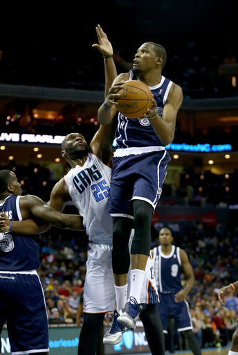 サンダー、ウエストブルック欠きながらもボブキャッツに勝利