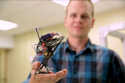 米大チーム、「史上最高」の垂直跳躍ロボ開発 救助支援に期待