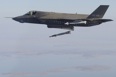 日本政府、外交・安全保障政策の指針を決定