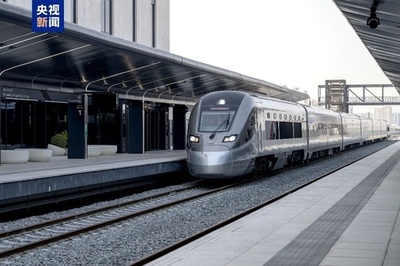 中国企業が建設に参加 UAE初の鉄道旅客輸送が試験営業開始