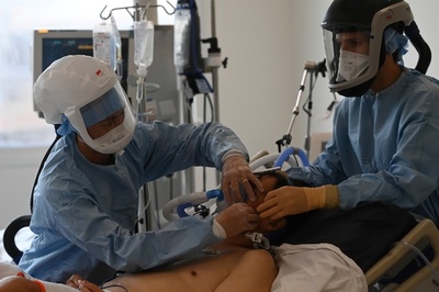 コロナ入院患者数、欧州14か国で過去最多 AFP集計