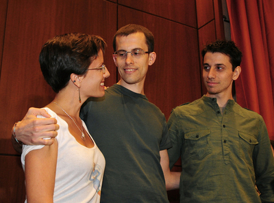 「人質にされた」、釈放の米国人ハイカーが会見 米政府批判も