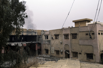 ISが化学兵器を製造、奪還後のモスル大学で発見 イラク北部