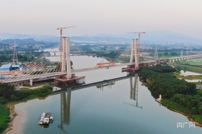 広東省の広州ー汕尾高速鉄道プロジェクト、増江特大橋の接合工事が完了