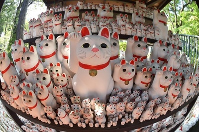 招き猫がいっぱいの豪徳寺、東京・世田谷