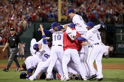 レンジャーズ初のリーグ優勝、王者ヤンキース破る