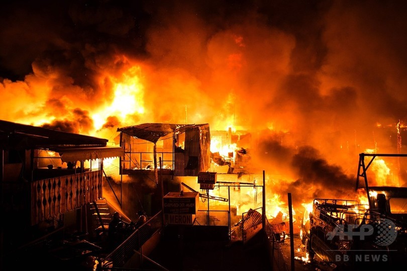 フィリピン首都のスラム街で火災 1万5000人がホームレスに 写真8枚 国際ニュース Afpbb News