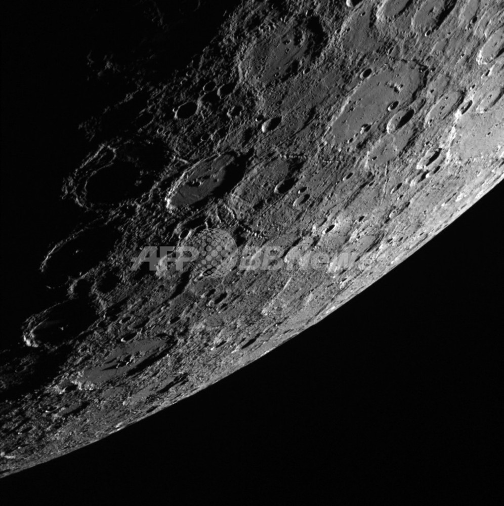 Nasaの探査機が捉えた水星のクレーター 写真1枚 国際ニュース Afpbb News