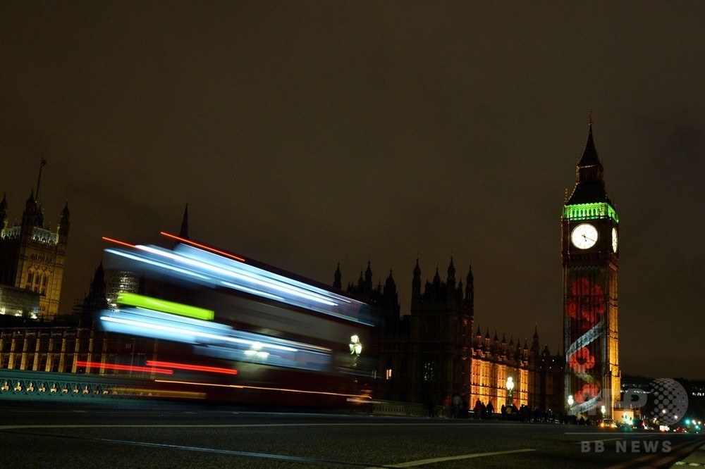 ビッグベン彩るポピーの花、戦没者を追悼し 英国 写真5枚 国際ニュース:AFPBB News