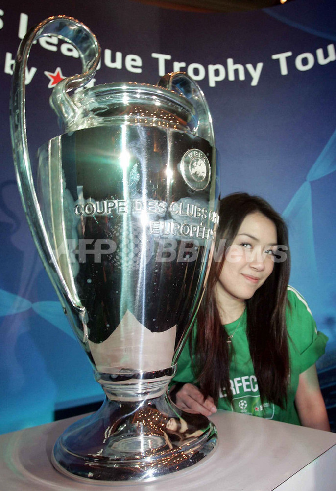 サッカー 欧州チャンピオンズリーグ＞トロフィーツアーがタイで開催