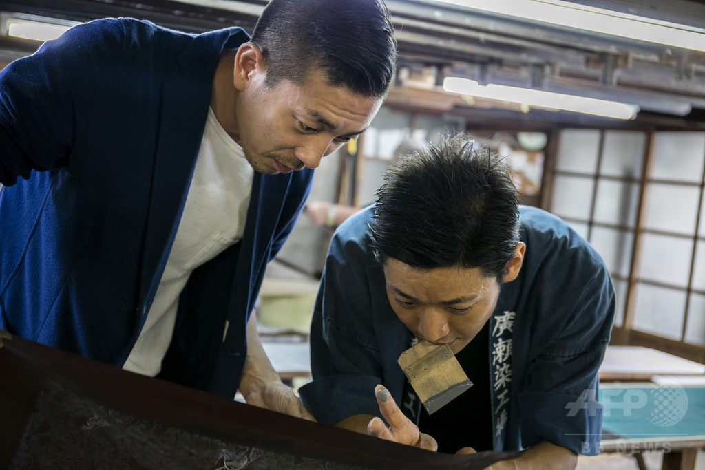 OLD PARRと江戸小紋がコラボ、日本の伝統工芸を現代に継承する若手に期待