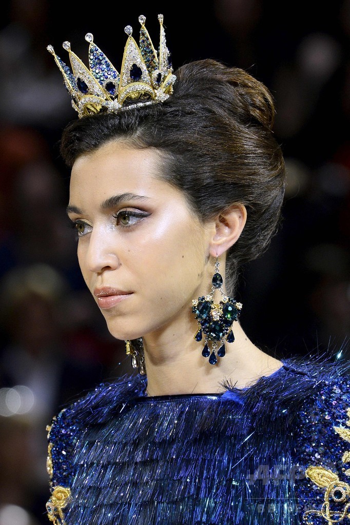 「グオ・ペイ」16/17年秋冬パリ・オートクチュール