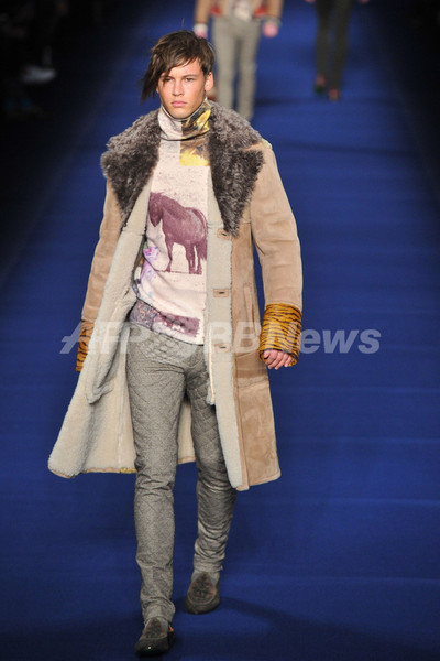 ＜13/14年秋冬ミラノ・メンズコレクション＞エトロ