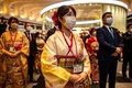 東京証券取引所で行われた新年恒例の「大発会」に出席した関係者（2023年1月4日撮影）。(c)Philip FONG / AFP