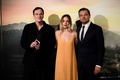 映画『ワンス・アポン・ア・タイム・イン・ハリウッド』の（左から）クエンティン・タランティーノ監督、マーゴット・ロビー、レオナルド・ディカプリオ。伊ローマで（2019年8月2日撮影）。(c)Filippo MONTEFORTE / AFP