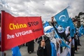 トルコ・イスタンブールにある中国領事館付近で、中国国内のウイグル人弾圧に対する抗議デモを行う人々（2021年4月1日撮影、資料写真）。(c)Ozan KOSE / AFP