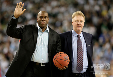 マジック氏とバード氏に生涯功労賞、NBAが発表 写真1枚 国際ニュース