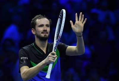 メドベージェフ白星発進 同胞ルブレフに快勝 ATPファイナルズ