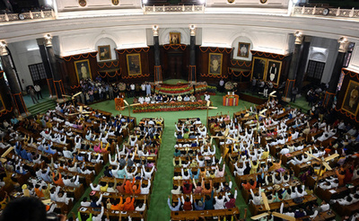 インド下院、刑事責任問われた当選者が40％超に増加 殺人罪も 市民団体