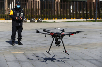 新型コロナとの闘いに活躍するハイテク機器 中国