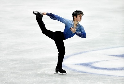 宇野が男子SPトップ、羽生7位も日本が首位発進 フィギュア国別対抗戦