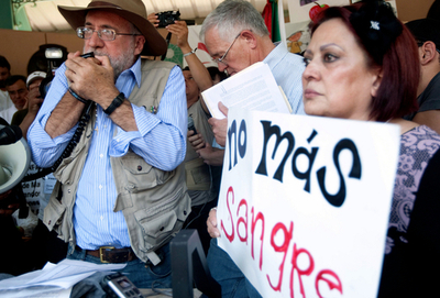 メキシコ麻薬抗争に抗議のキャラバン、目的地の米エルパソに到着