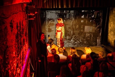 「地下壕劇場」へようこそ、文化の戦い最前線 ウクライナ南部