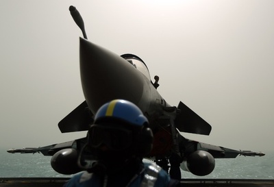 フランス軍空母、対IS作戦合流でペルシャ湾へ