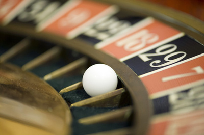 ギャンブルとの向き合い方、遺伝子が大きく関与か 米研究