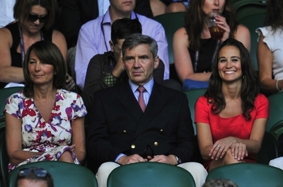 キャサリン妃の両親、ネットで「成人向け」衣装を販売