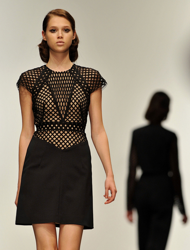 ＜12年春夏ロンドンコレクション＞マリオス・ショワブ