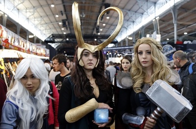 仏パリで「コミコン」開幕 ファンたちがコスプレ披露