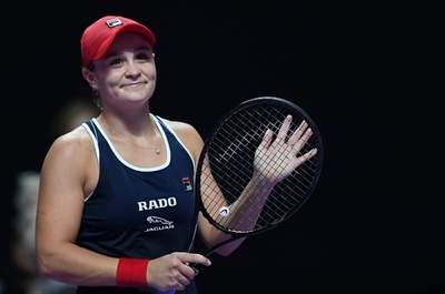 世界1位のバーティ、ベンチッチとともにWTAファイナルズ準決勝へ