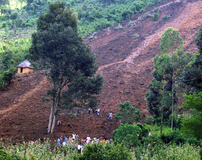 ケニアで悪天候により地滑りが発生、少なくとも9人が死亡