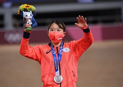 梶原が女子オムニアムで銀、自転車で日本女子初のメダル