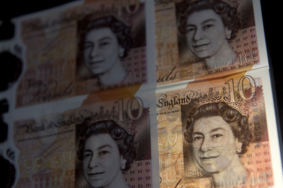 最高給取りの英CEO、今年に入りすでに労働者の平均年収超える 調査