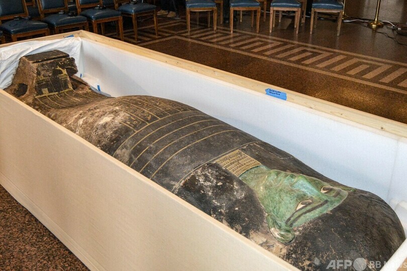 盗難の古代エジプト木棺のふた、米から返還