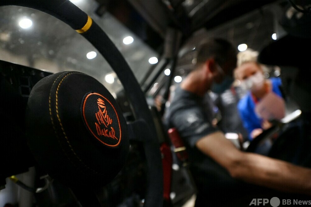 ダカール開幕前の車両爆発、仏検察がテロの疑いで捜査開始 写真1枚 国際ニュース：AFPBB News