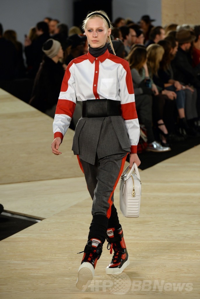 ＜14/15年秋冬NYコレクション＞マーク BY マーク ジェイコブス