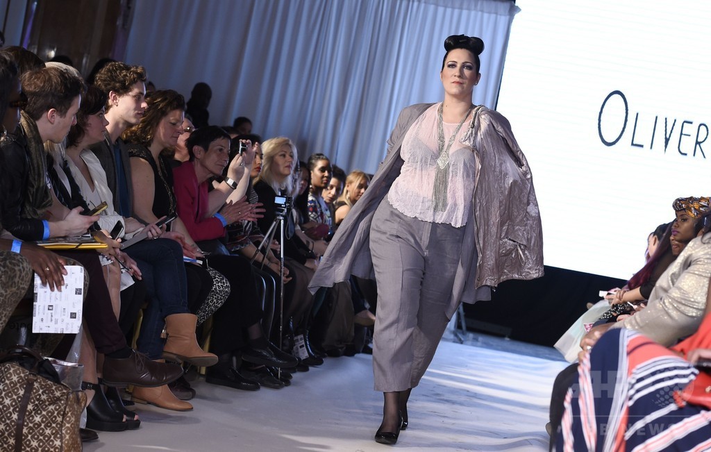 プラスサイズのファッションショー「パルプ ファッション・ウィーク」パリで開催