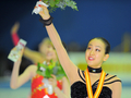 08-09フィギュアスケートGPシリーズ・ファイナル、女子シングルを制し表彰式に臨む浅田真央。（2008年12月13日撮影）(c)AFP/KIM JAE-HWAN